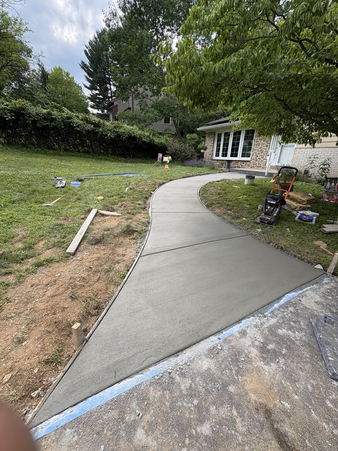 New curved concrete walkway